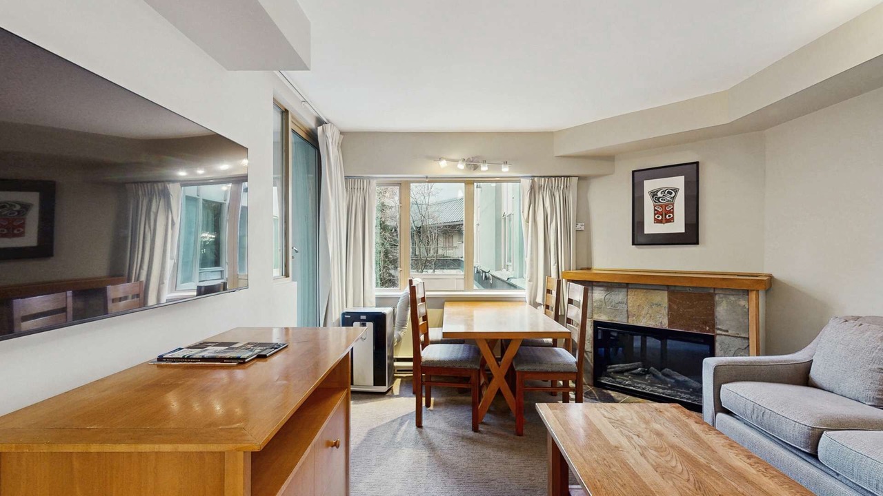 Photo of Livingroom in Whistler Village