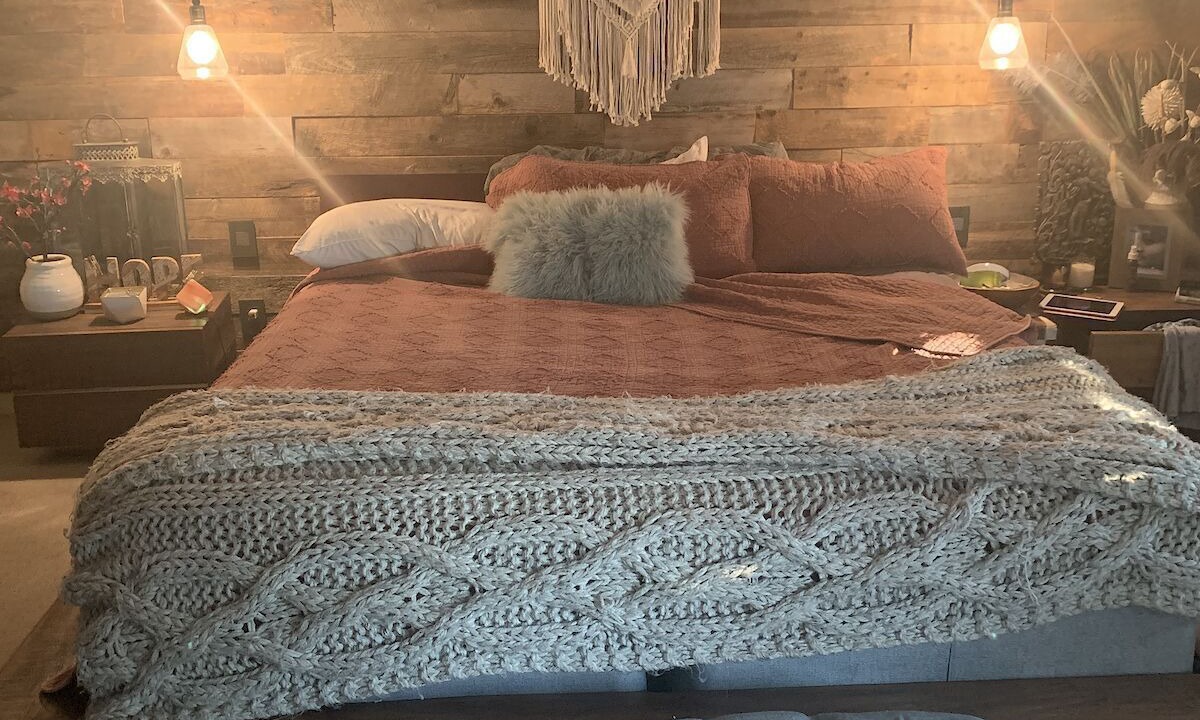 Photo of Bedroom in Cougar Ridge