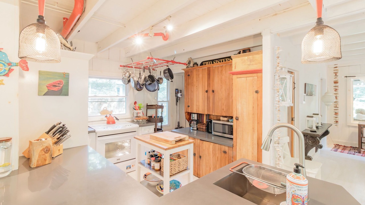 Photo of Kitchen in Grand Bend