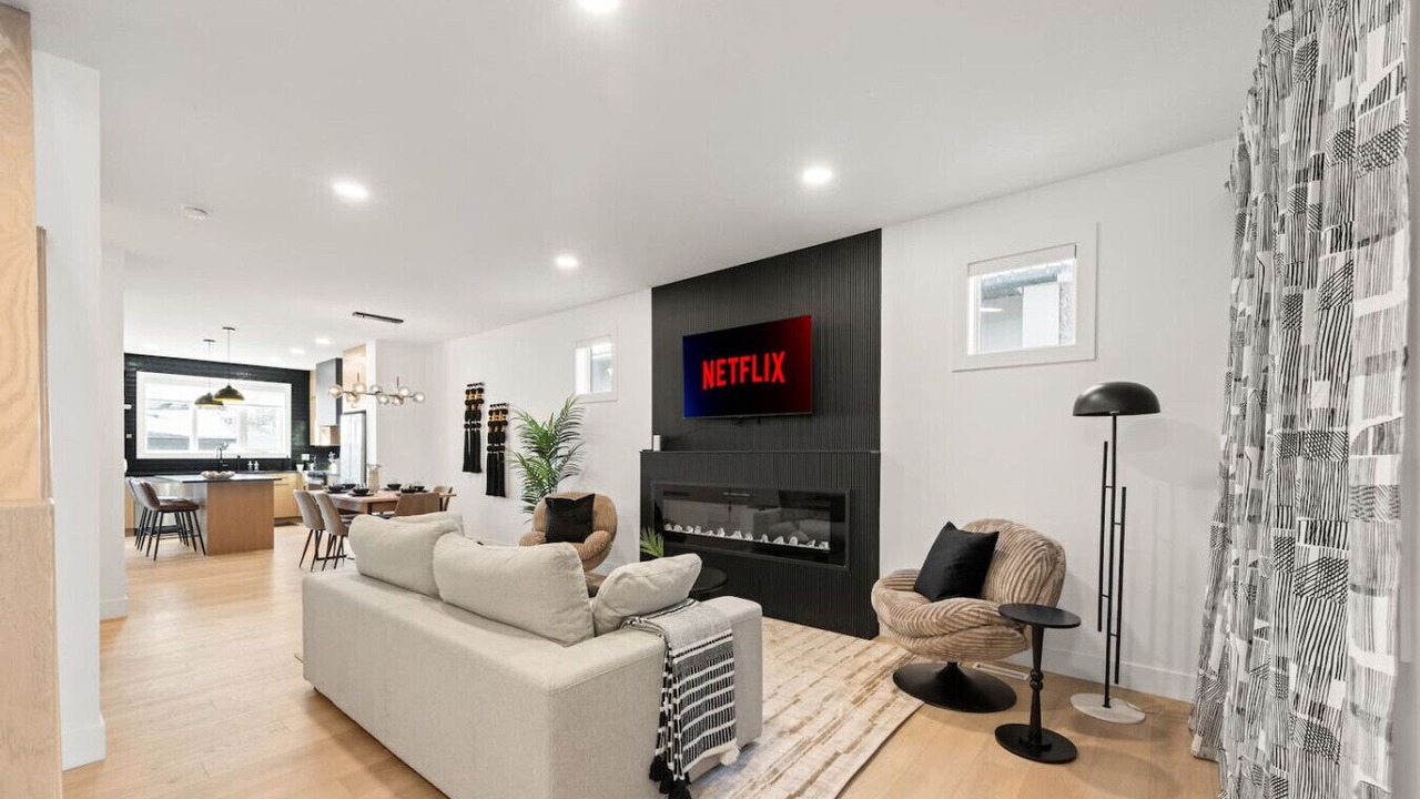 Photo of Livingroom in Northwest Edmonton