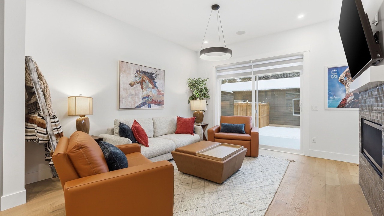 Photo of Livingroom in Garrison Woods