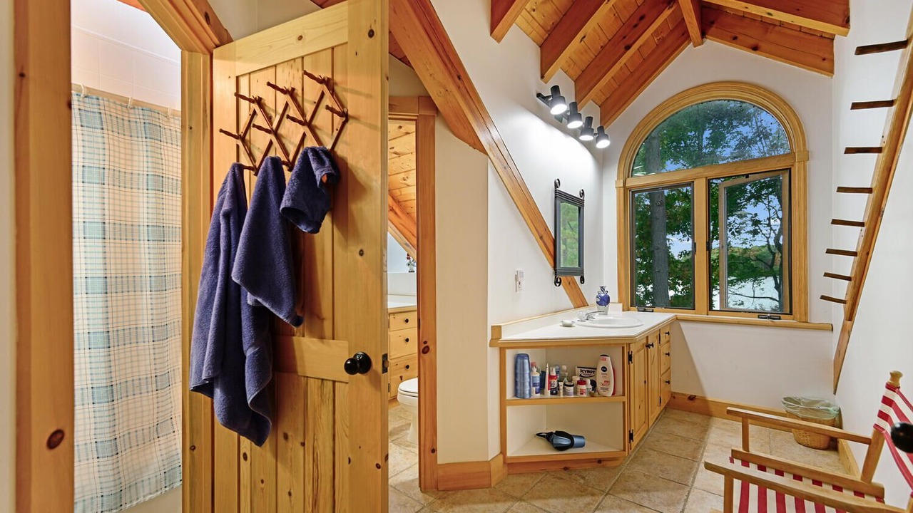 Photo of Bathroom in Leeds and the Thousand Islands
