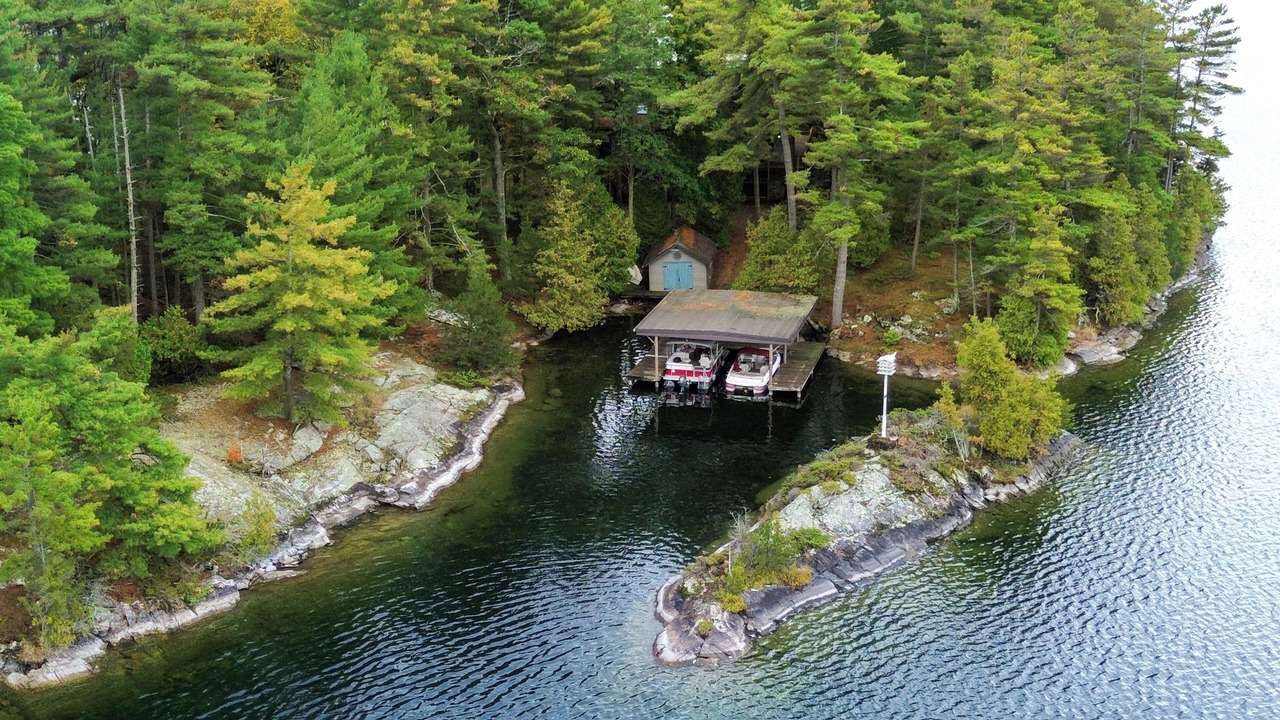 Photo of Others in Leeds and the Thousand Islands