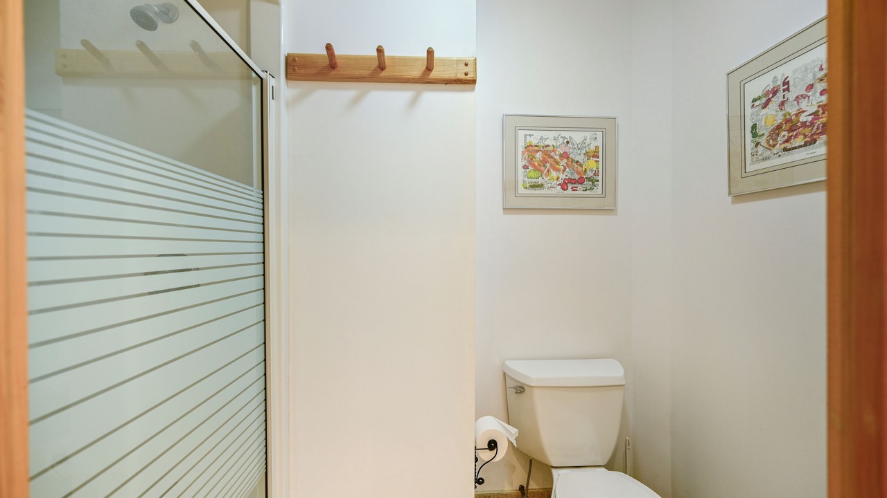Photo of Bathroom in Leeds and the Thousand Islands