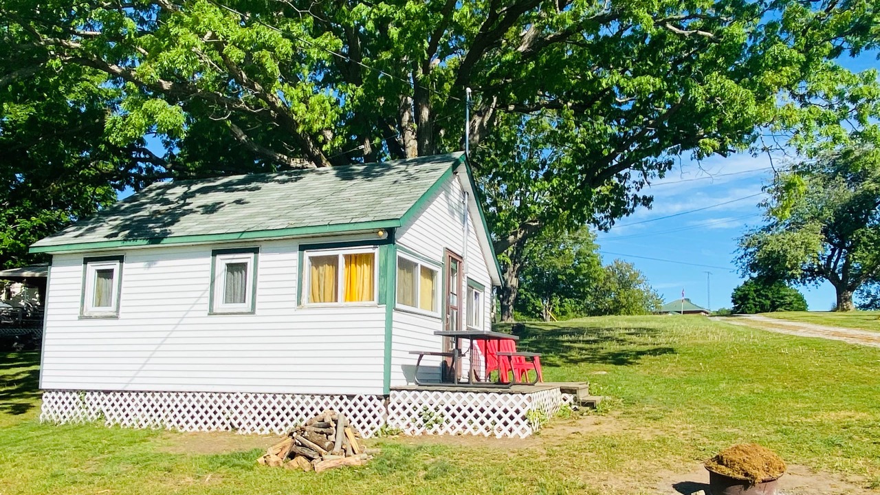 Photo of Outdoor in Centre Hastings