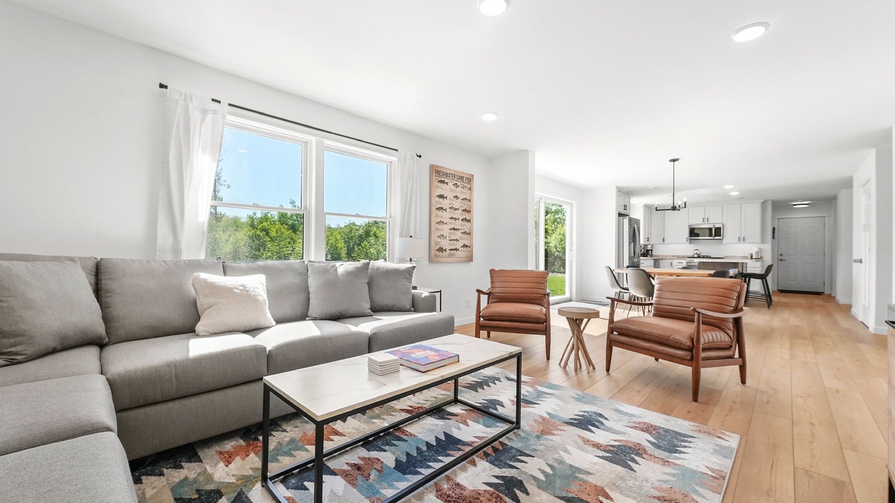 Photo of Livingroom in Maple City