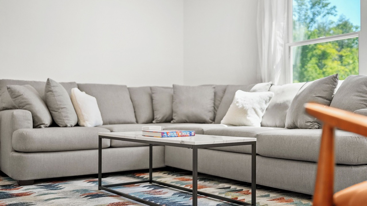 Photo of Livingroom in Maple City