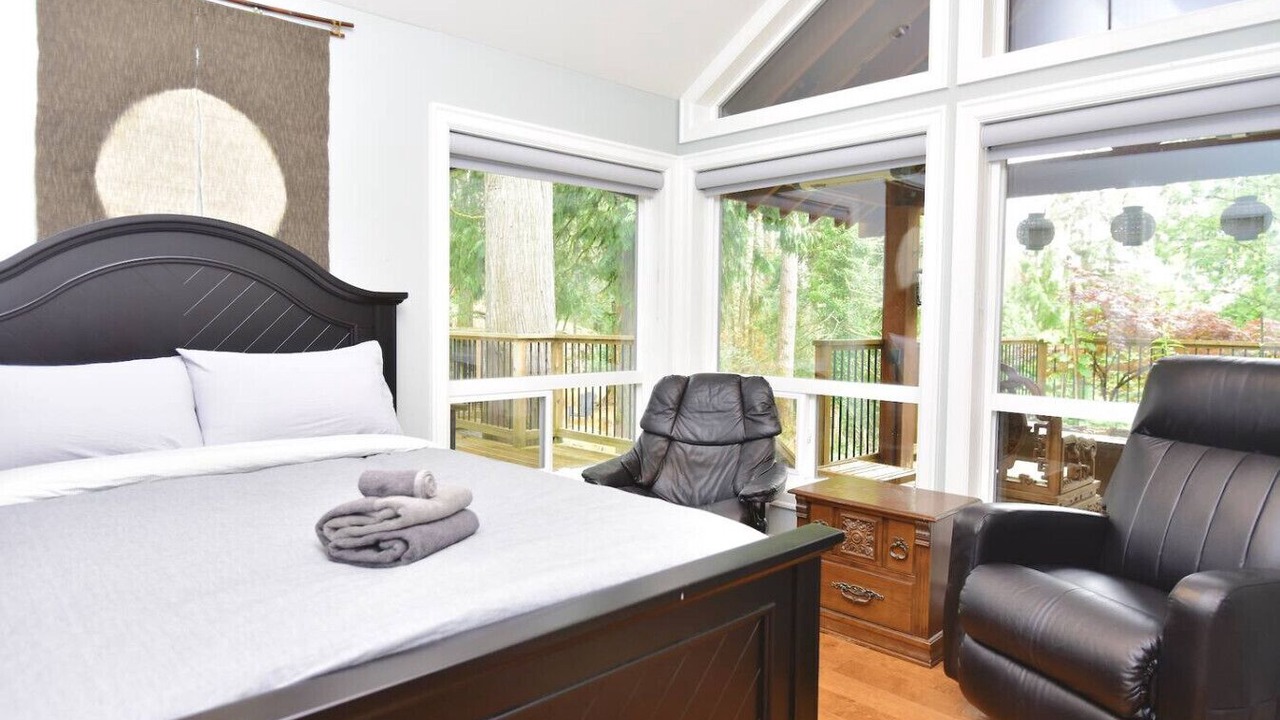 Photo of Bedroom in Maple Ridge