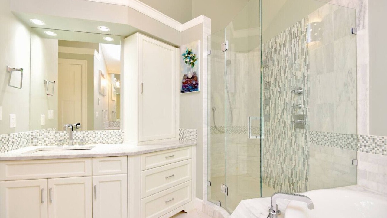 Photo of Bathroom in Maple Ridge