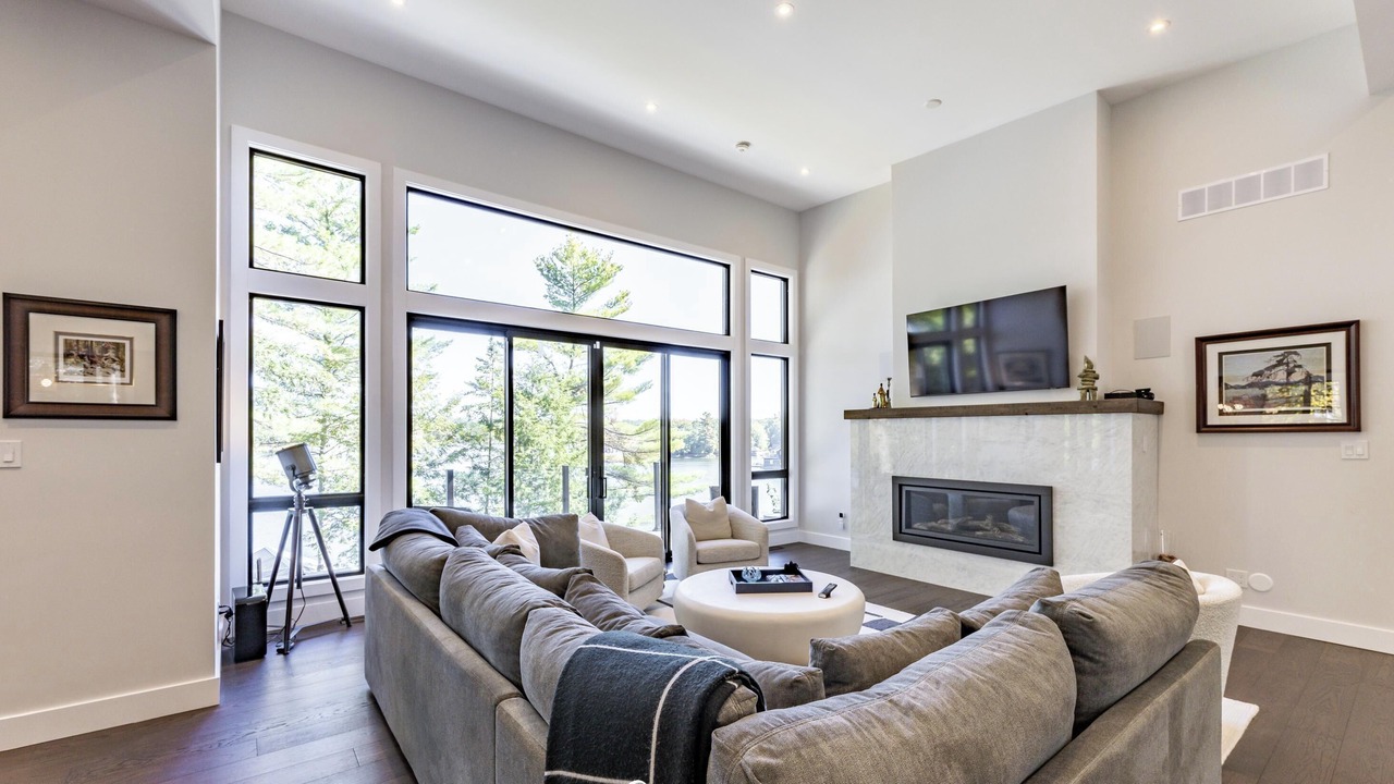 Photo of Livingroom in Muskoka Lakes