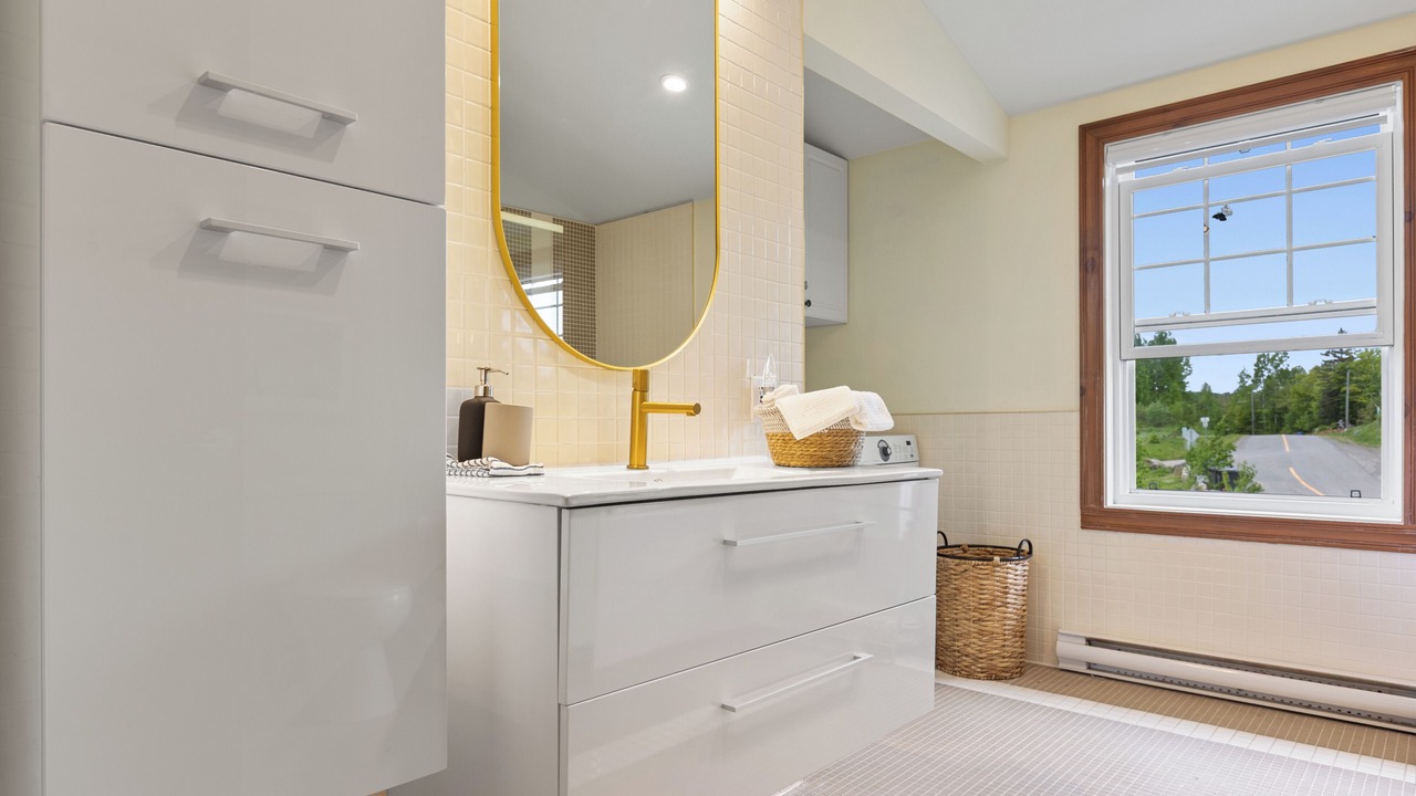 Photo of Bathroom in Mont-Carmel