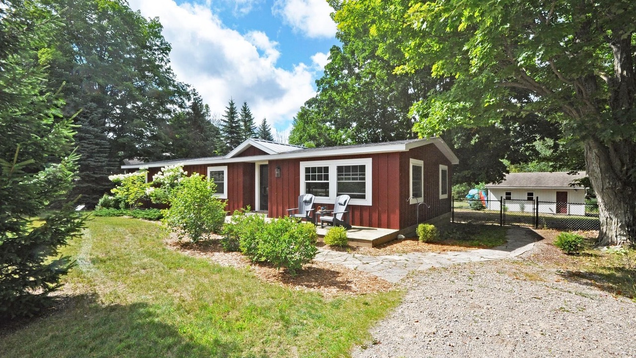 Photo of Outdoor in Maple City