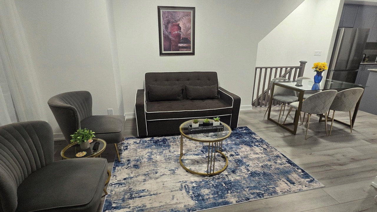 Photo of Livingroom in Pickering