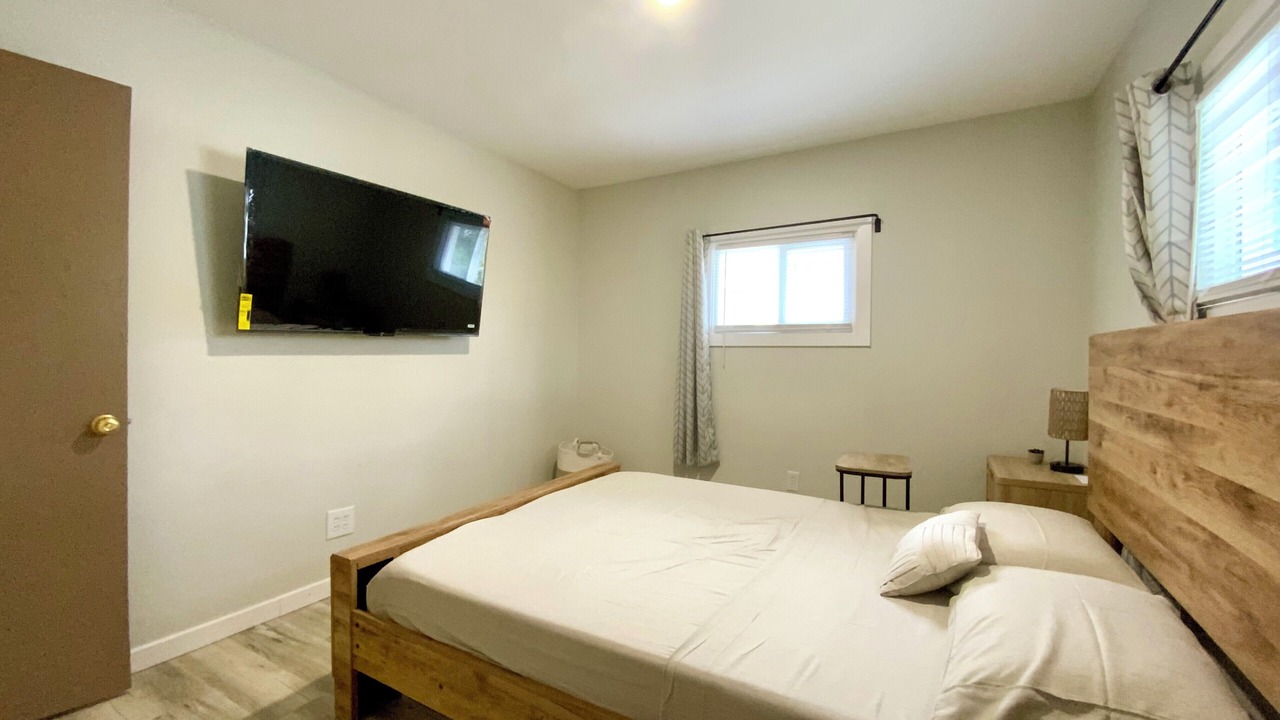 Photo of Bedroom in Eastlake