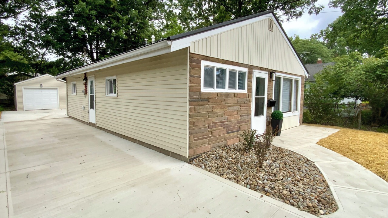 Photo of Outdoor in Eastlake