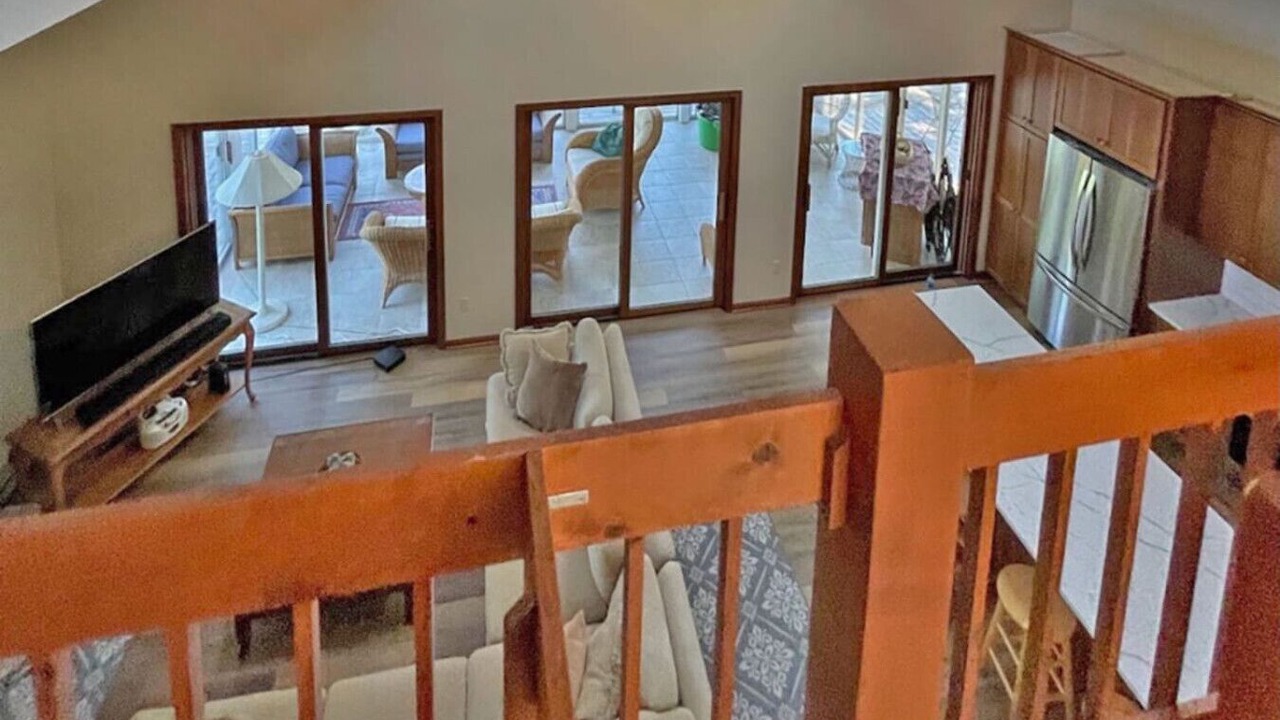Photo of Livingroom in Kelleys Island