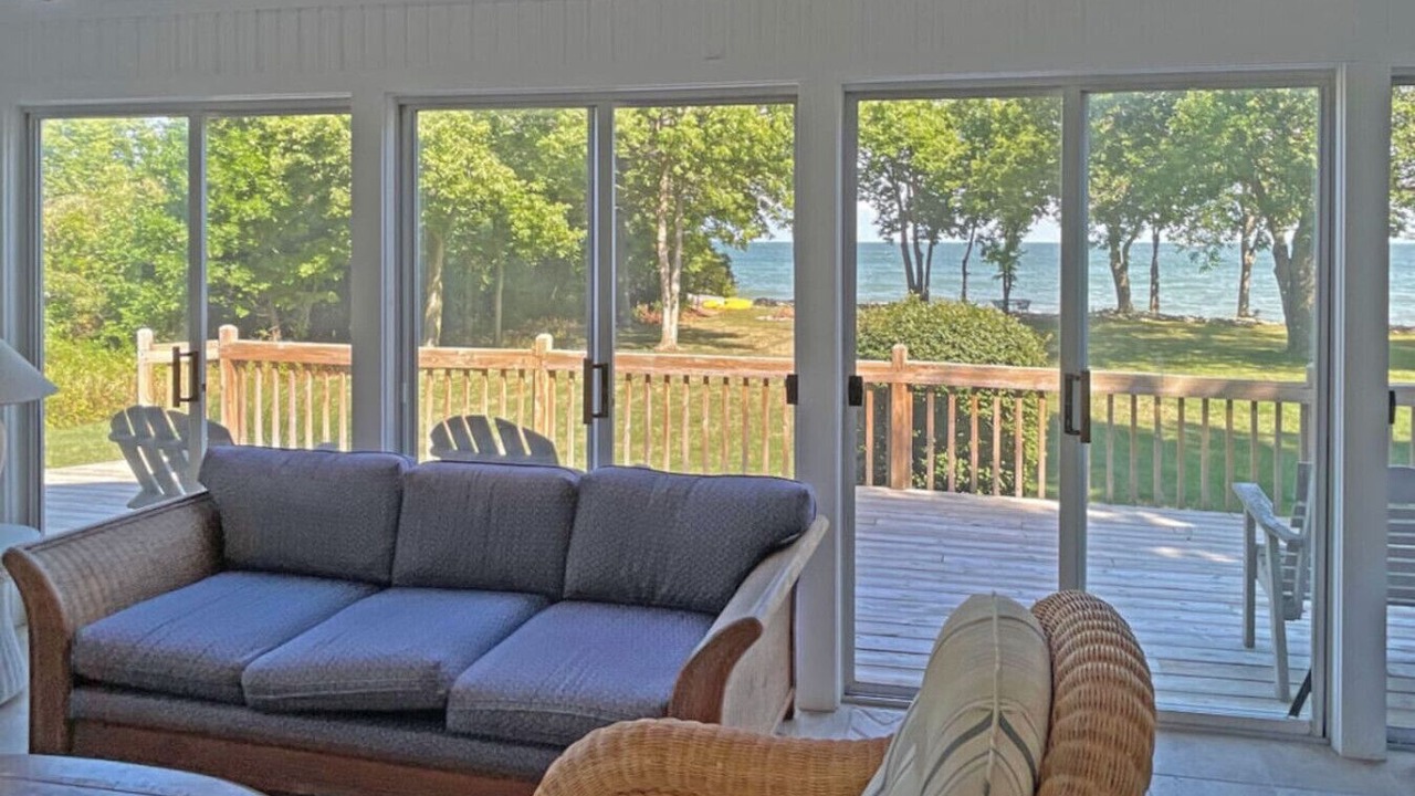 Photo of Livingroom in Kelleys Island