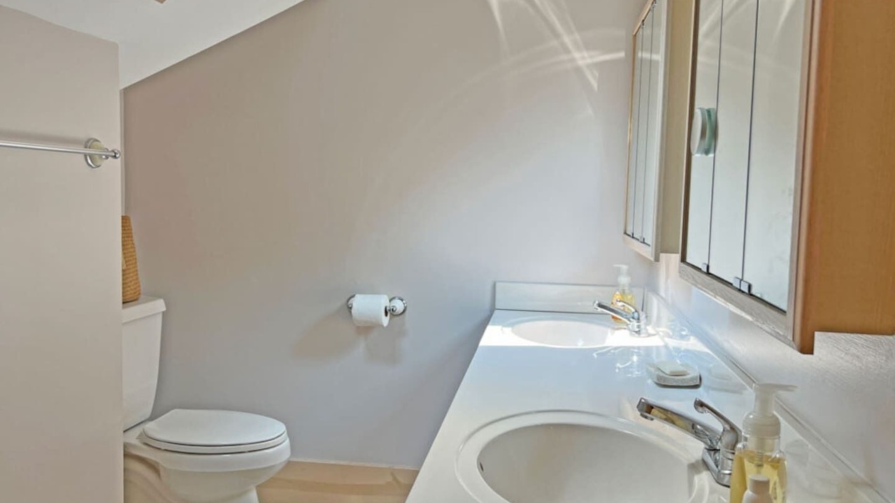 Photo of Bathroom in Kelleys Island