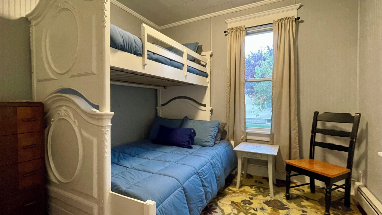 Photo of Bedroom in Port Clinton