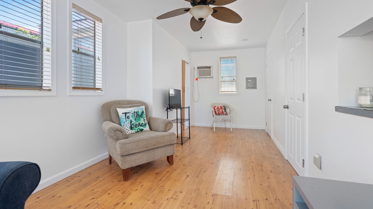 Photo of Livingroom in Turkey Point
