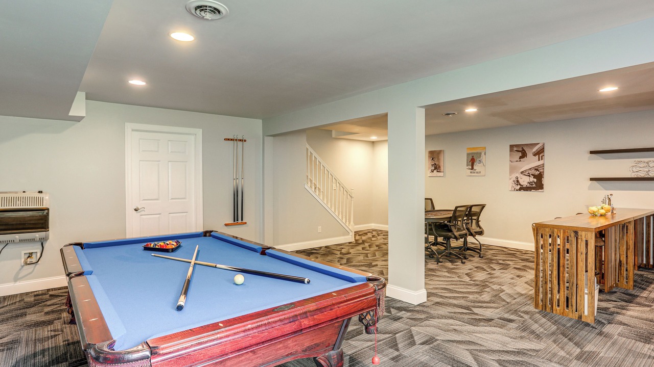 Photo of Bedroom in Collins Center