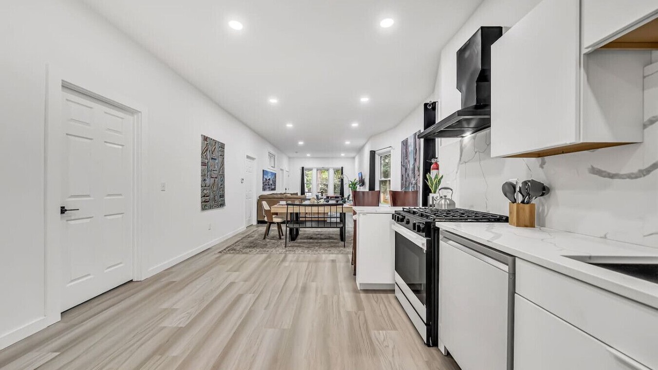 Photo of Kitchen in Front Park