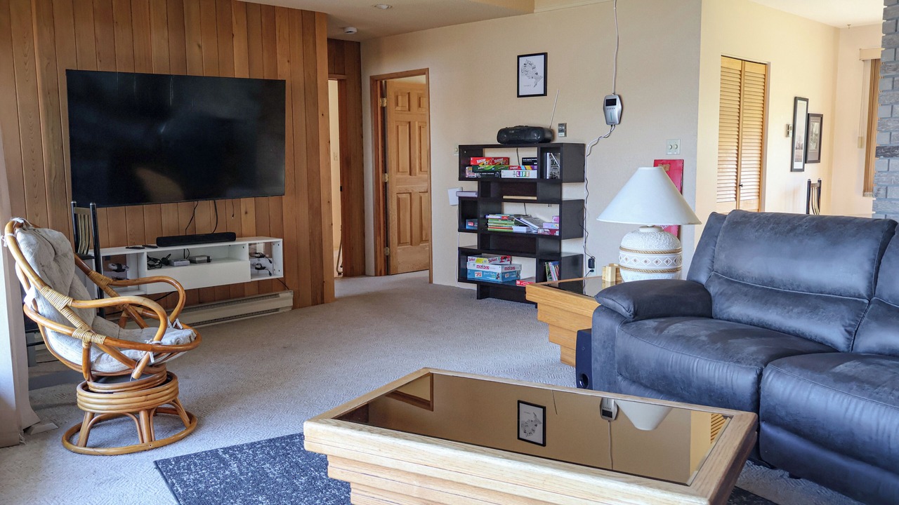 Photo of Livingroom in Kaministiquia