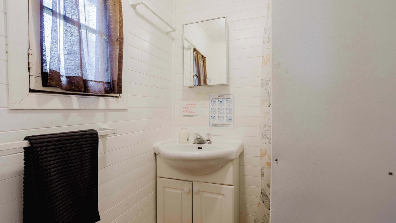 Photo of Bathroom in Rosedale