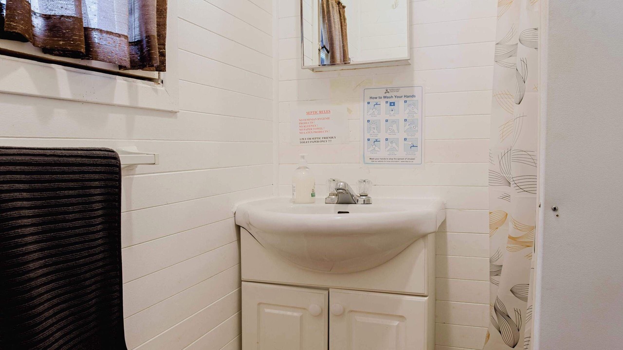Photo of Bathroom in Rosedale