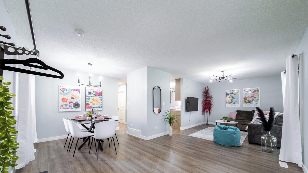 Photo of Livingroom in North Central Edmonton