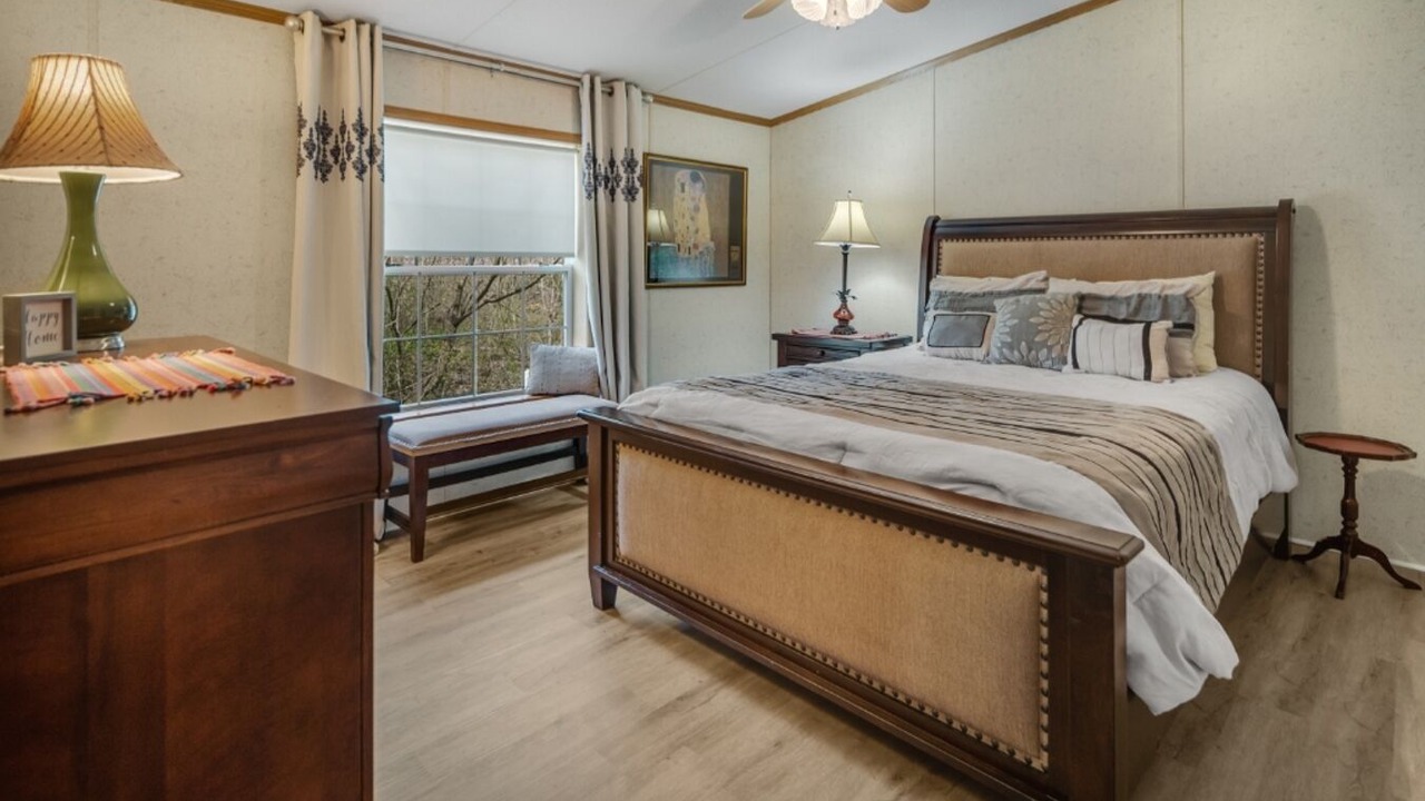 Photo of Bedroom in Seneca Falls