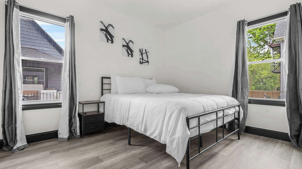 Photo of Bedroom in Downtown Niagara Falls