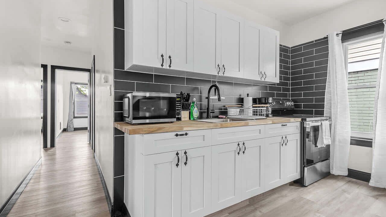 Photo of Kitchen in Downtown Niagara Falls