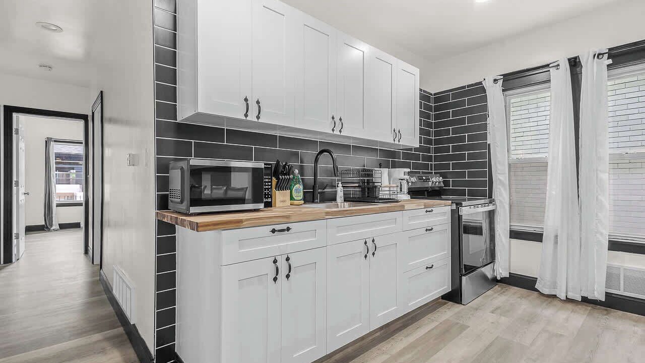 Photo of Kitchen in Downtown Niagara Falls