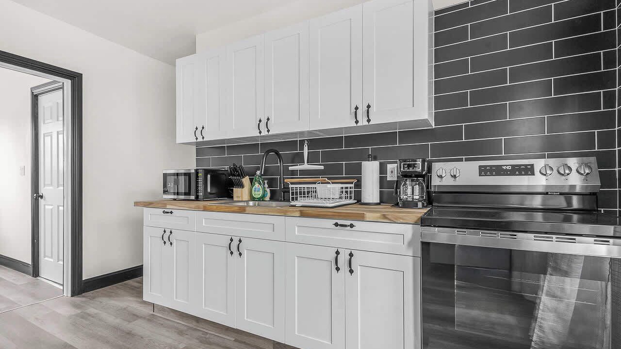 Photo of Kitchen in Downtown Niagara Falls