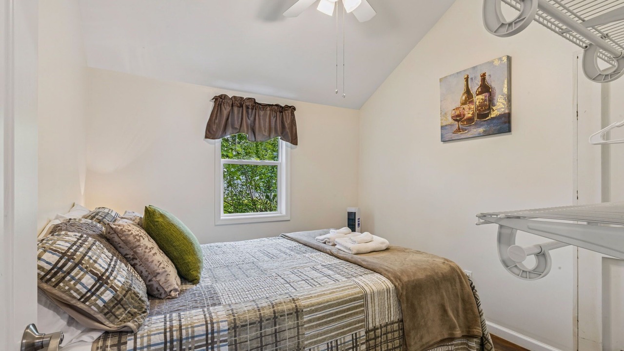 Photo of Bedroom in Geneva-on-the-Lake