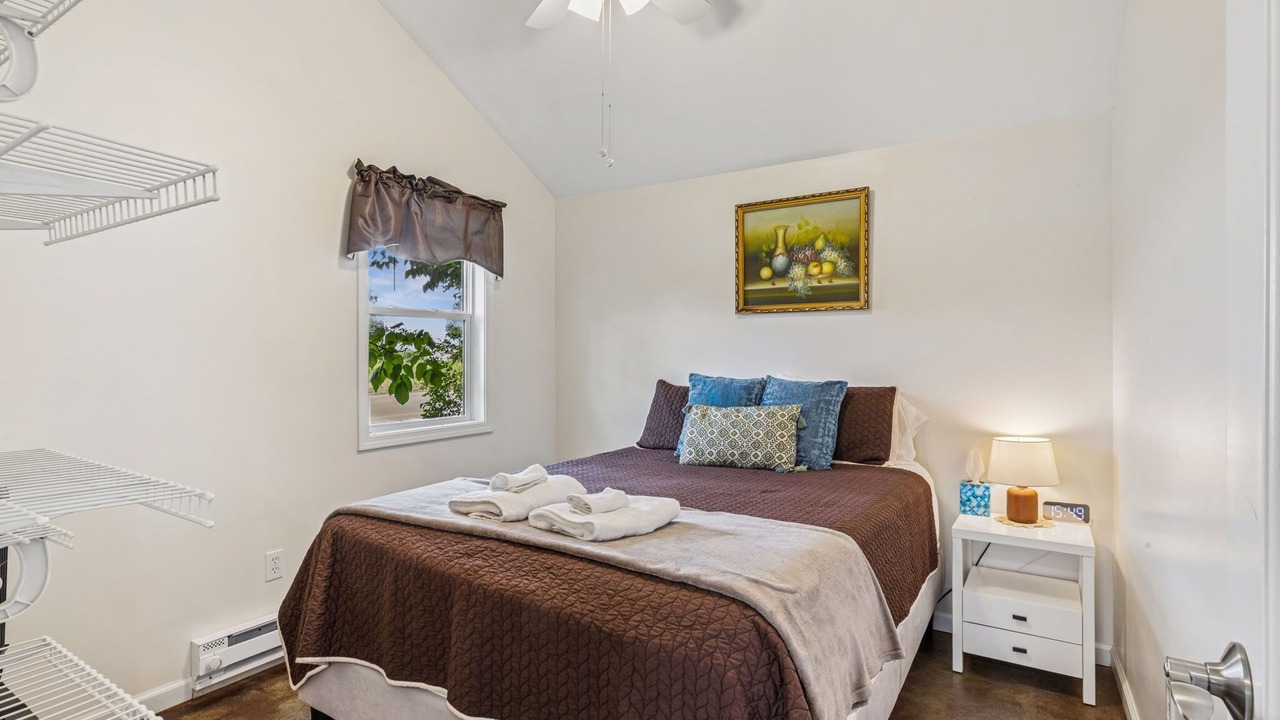 Photo of Bedroom in Geneva-on-the-Lake
