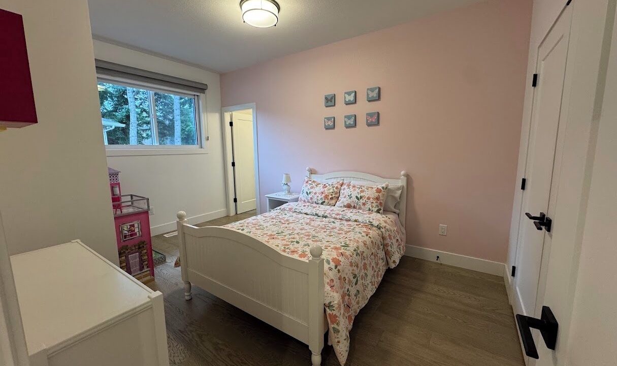 Photo of Bedroom in White Rock