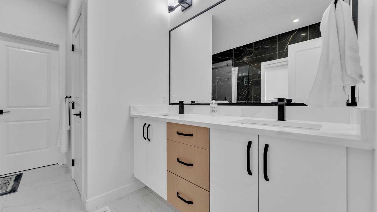 Photo of Bathroom in Leduc