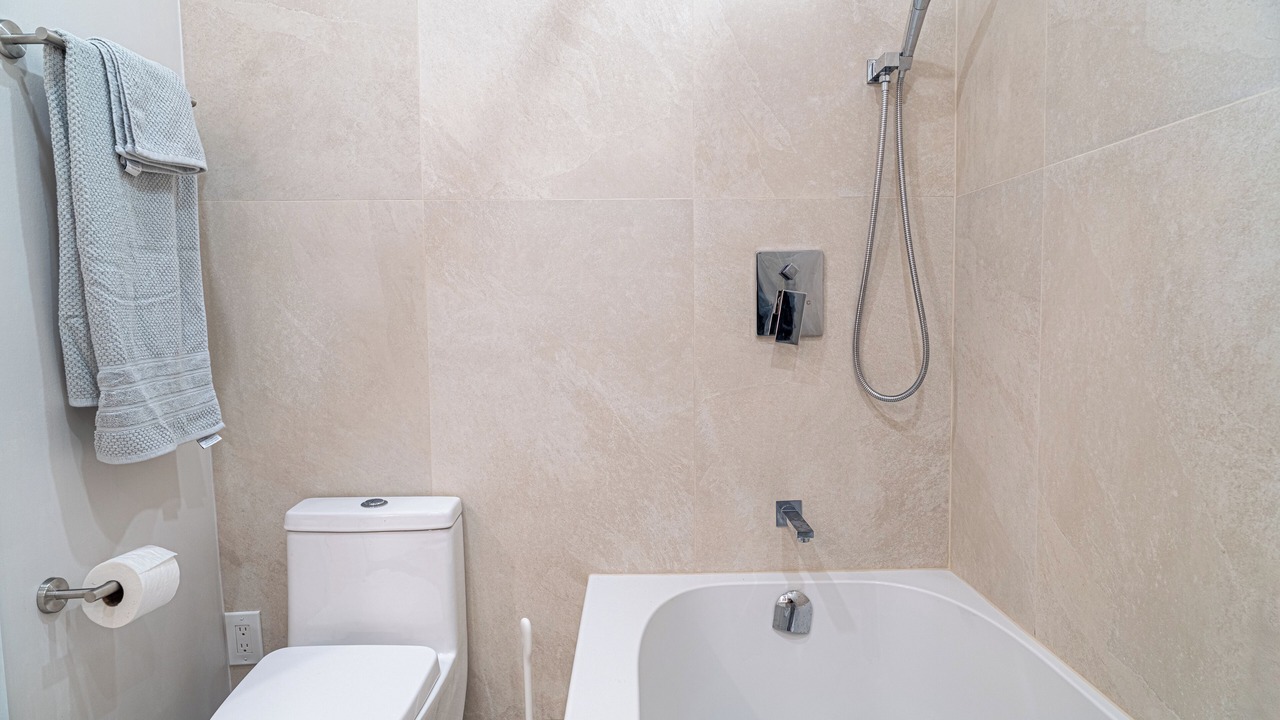 Photo of Bathroom in Earlscourt