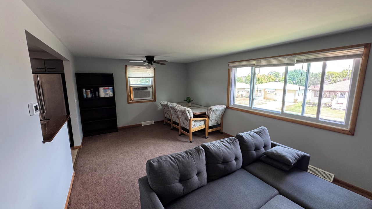 Photo of Livingroom in Cheektowaga