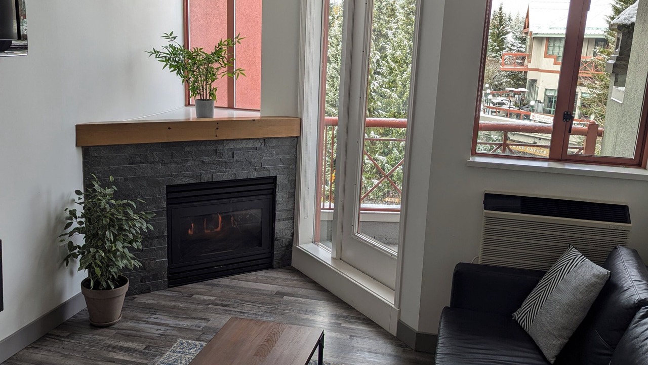 Photo of Livingroom in Whistler Village