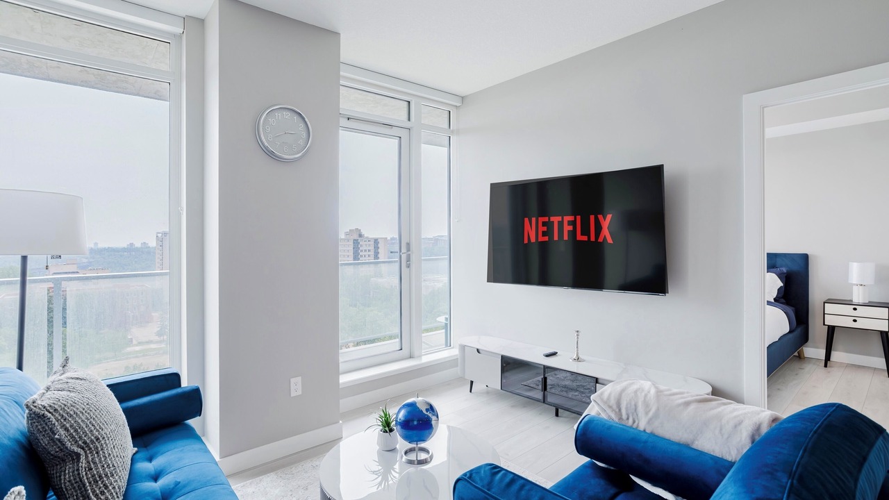 Photo of Livingroom in North Central Edmonton