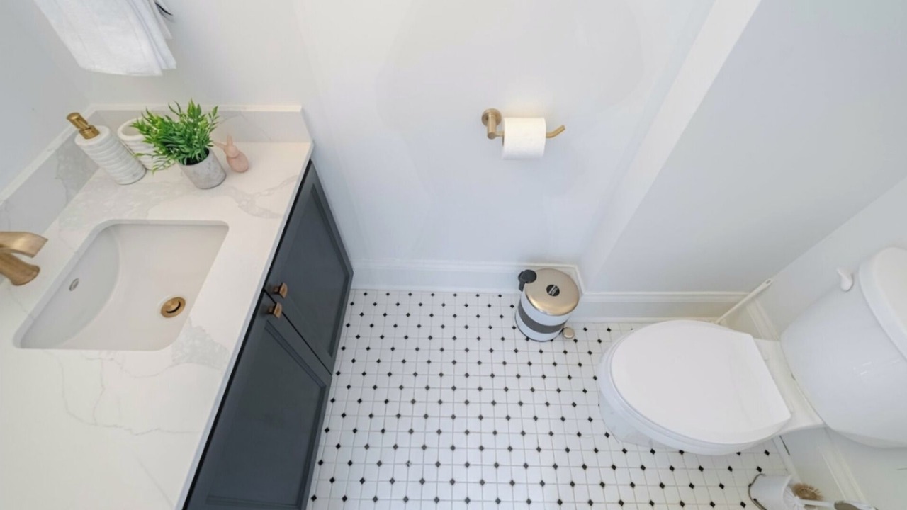 Photo of Bathroom in Lawrence Park