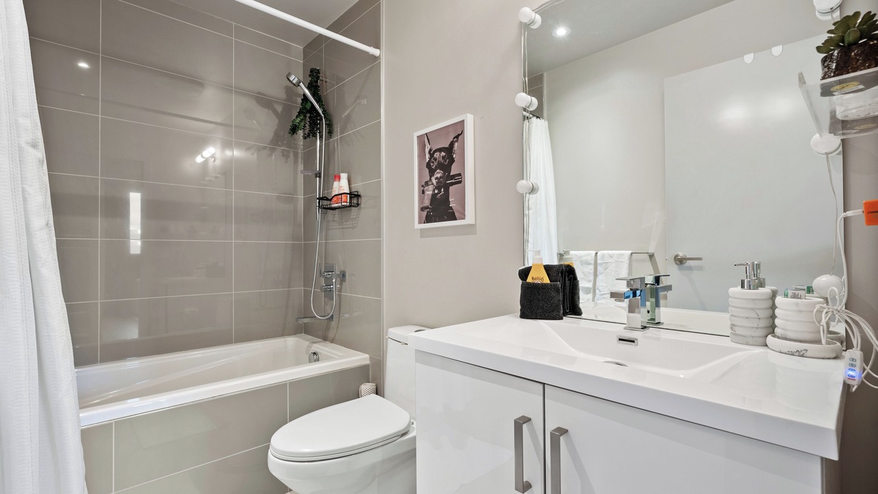 Photo of Bathroom in Connaught