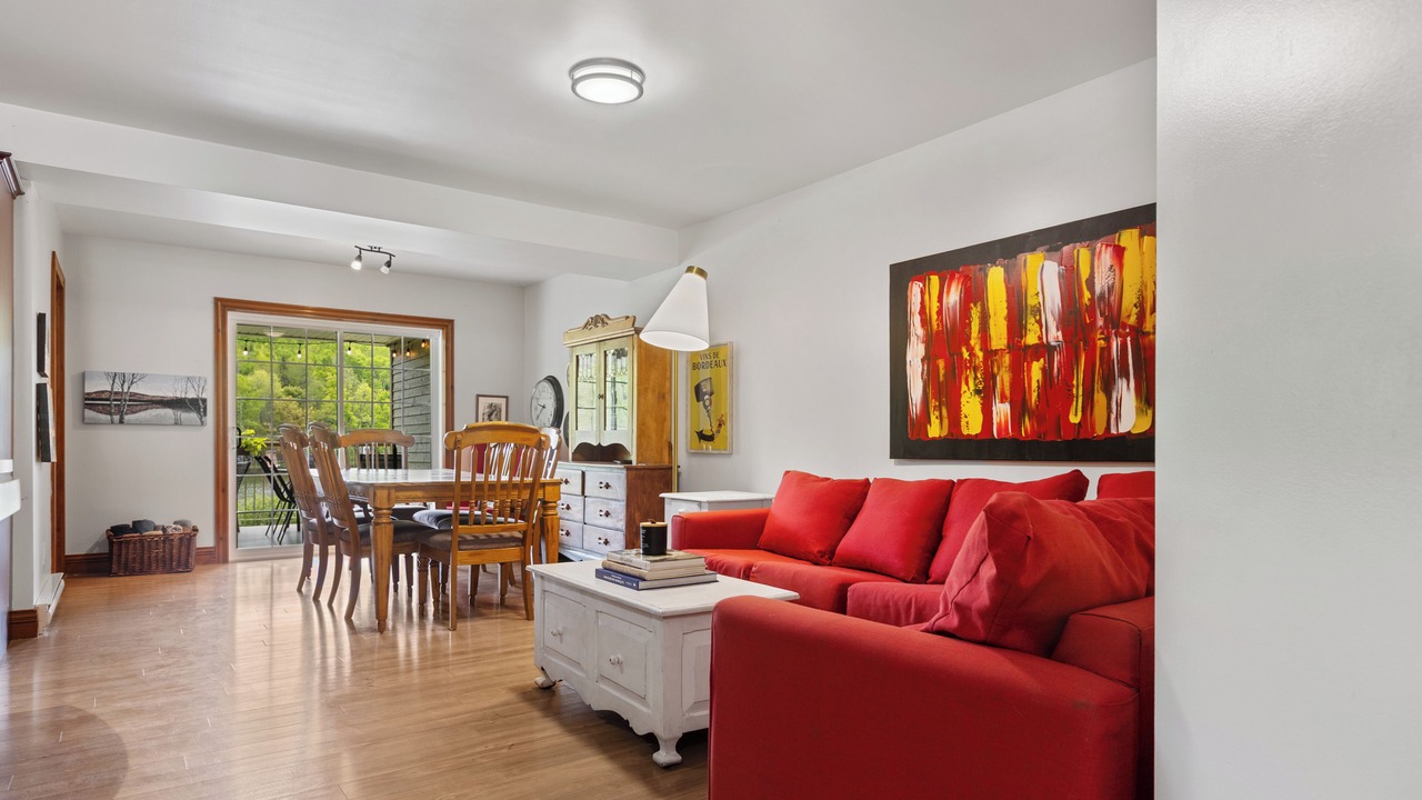 Photo of Livingroom in Mont-Carmel