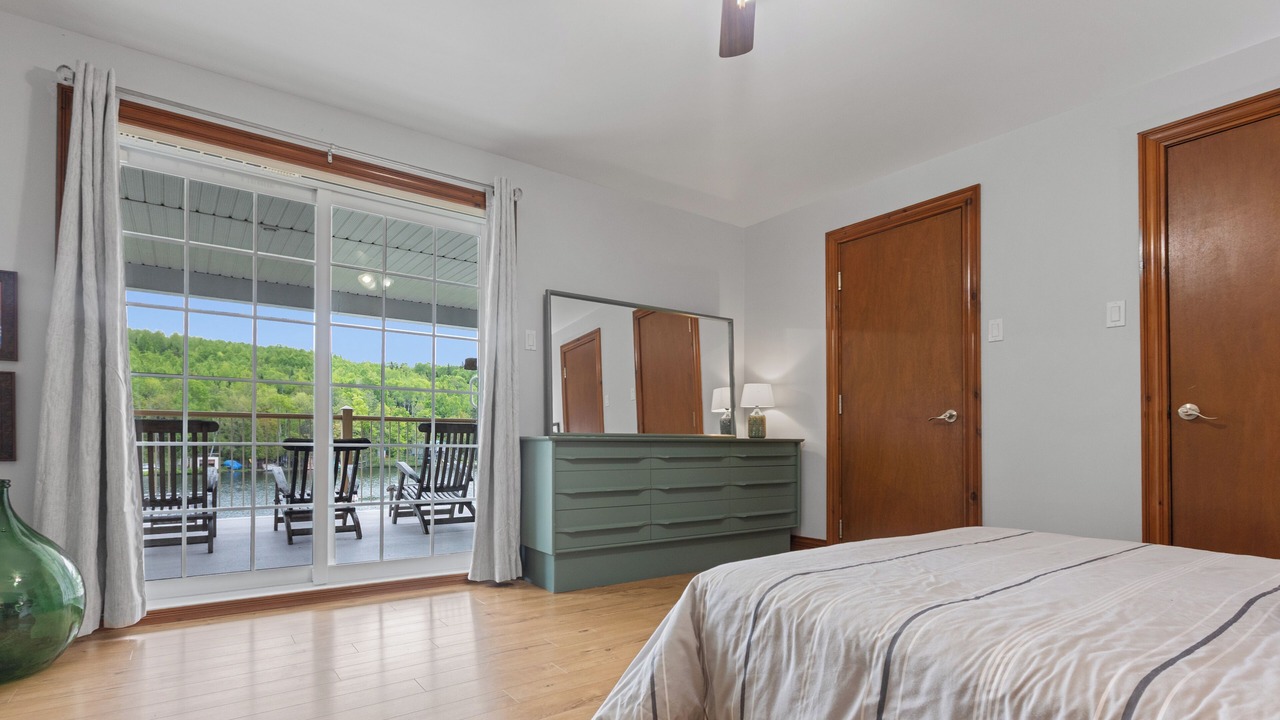 Photo of Bedroom in Mont-Carmel