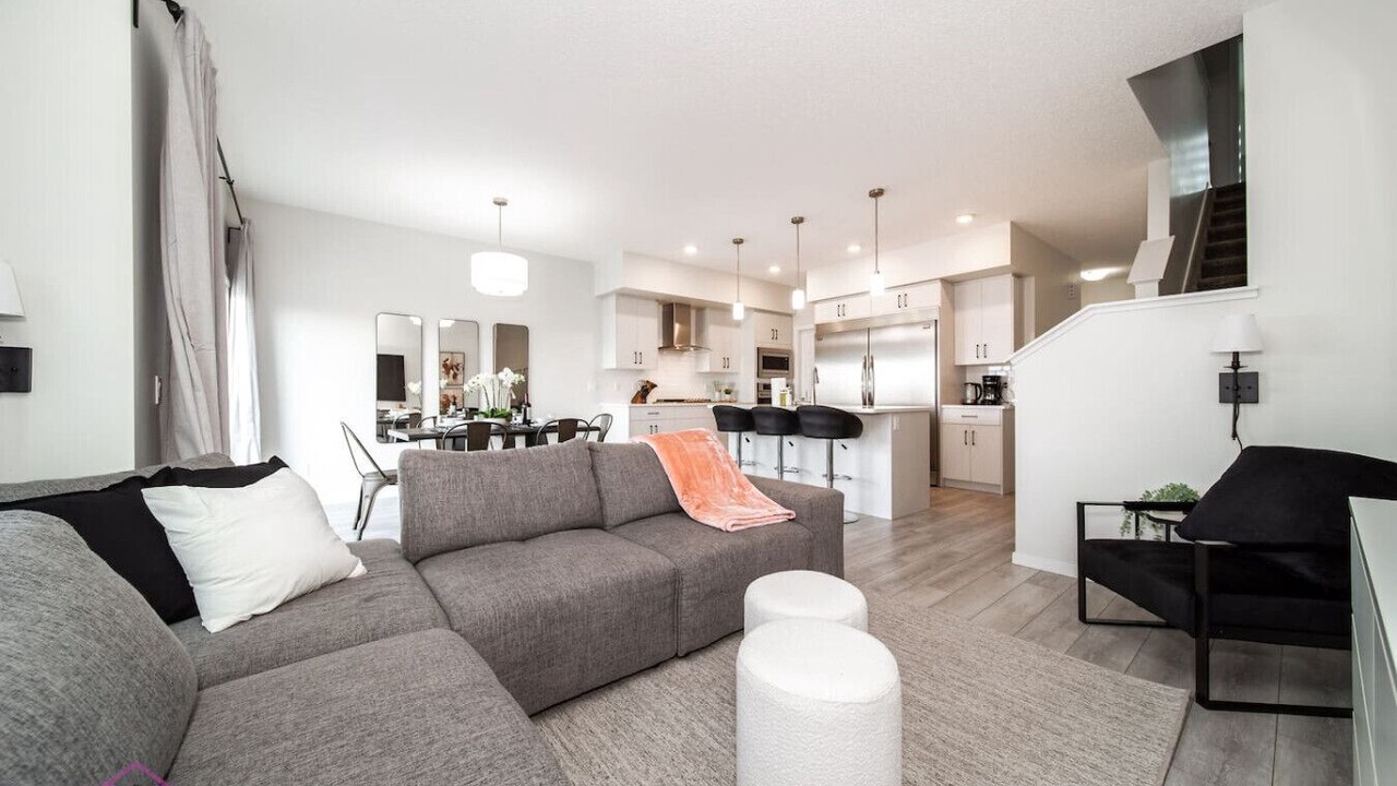 Photo of Livingroom in West Edmonton