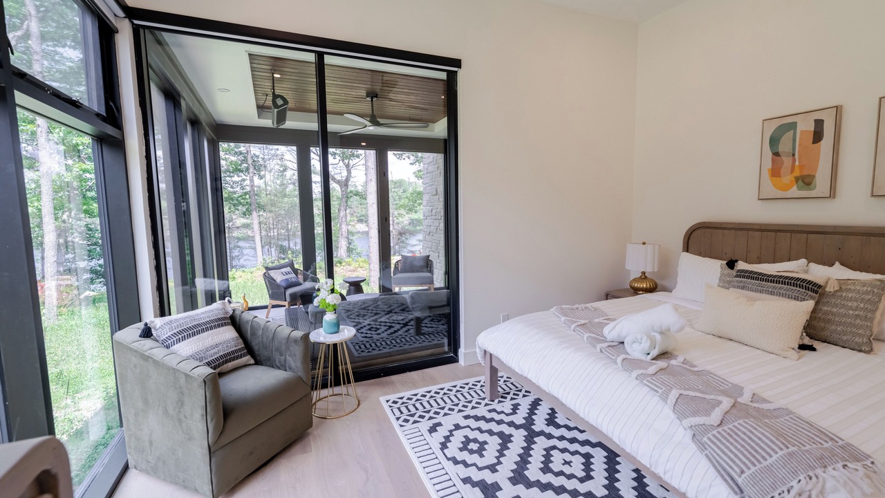 Photo of Bedroom in Gravenhurst