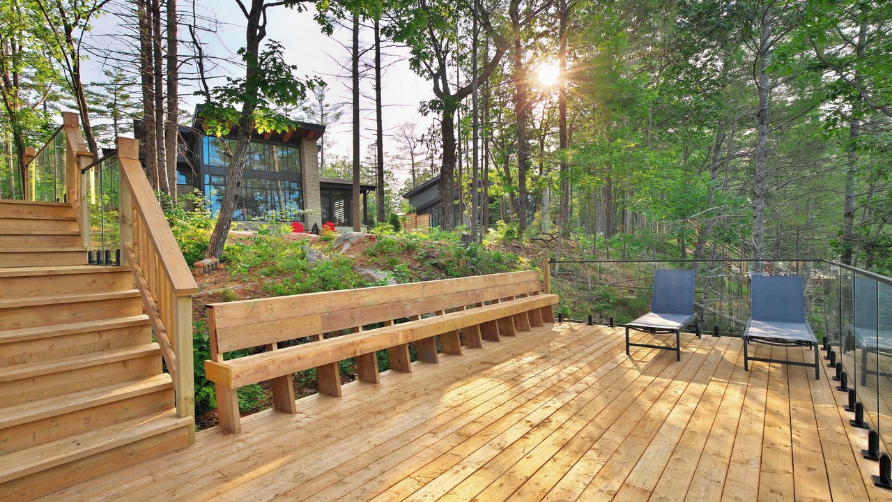 Photo of Patio Balcony in Gravenhurst